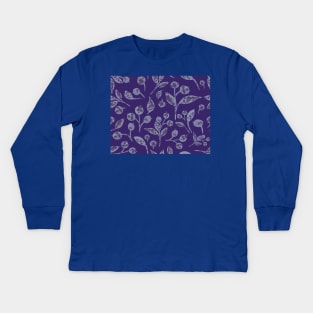 Seamless winter pattern with snow-covered berries. Hand drawn watercolor blueberries and leaves on blue. Perfect for greeting card, postcard, poster, logo, textile, fabric, packaging, wrapping paper. Kids Long Sleeve T-Shirt